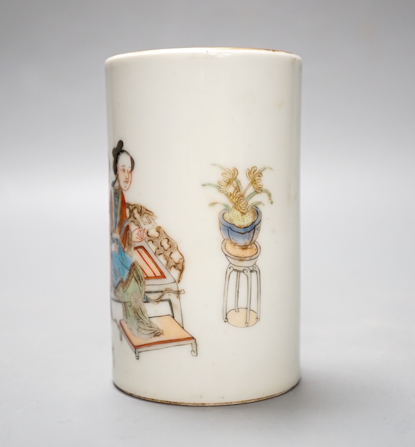 A Chinese famille rose brushpot - 11cm high